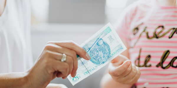 découvrez les délais de remboursement des trop-perçus par la caf en 2025 et comment suivre votre demande efficacement.